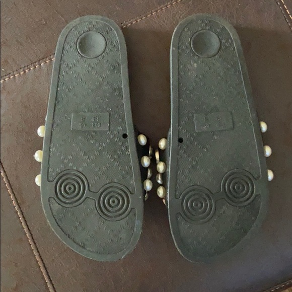 🖤Sandals 🖤 - Picture 3 of 4